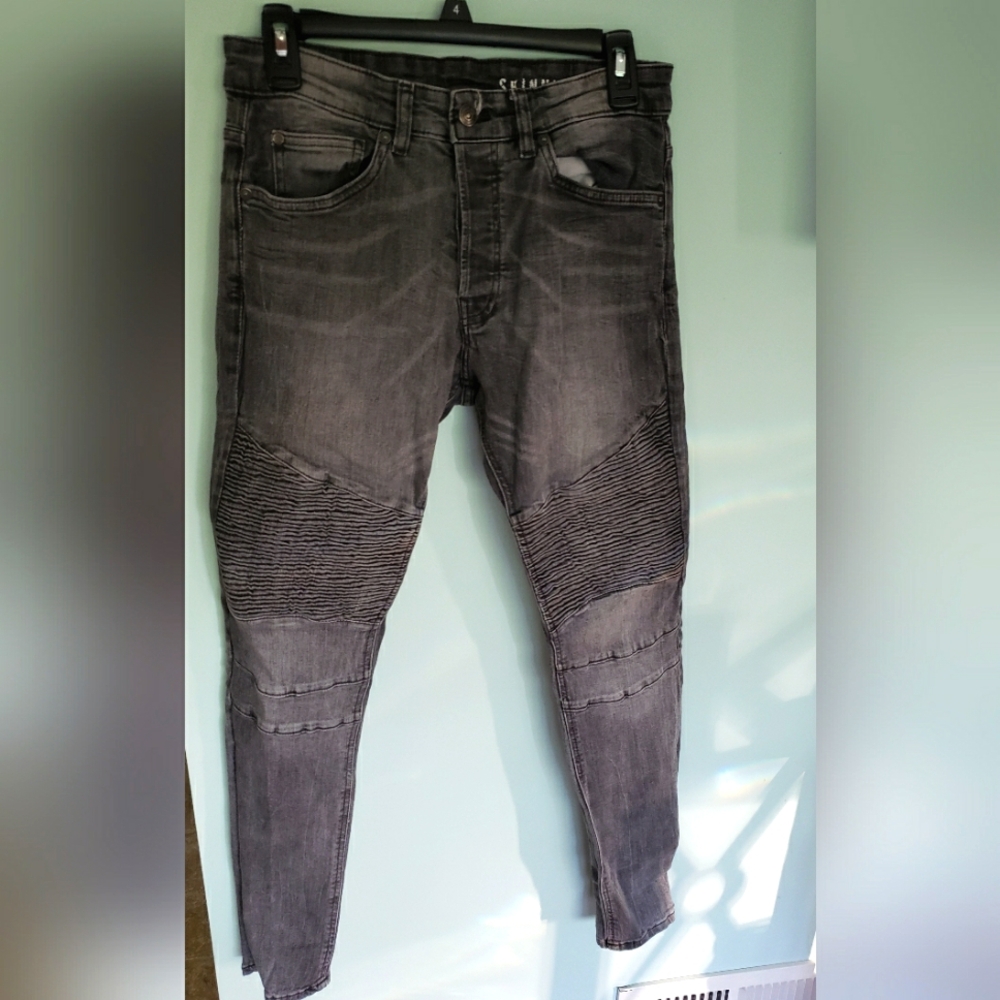 H&M | Divided | Grey Skinny Jeans
